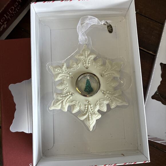 NIB 2015 Hallmark Keepsake Ornament Season of Wonder - Picture 3 of 12